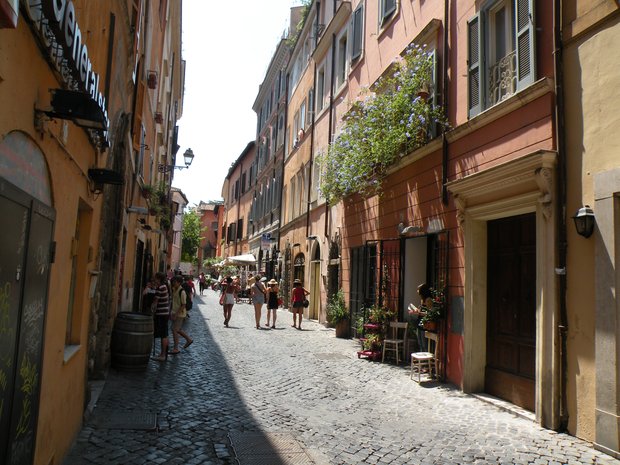  ruelle pavée (via della Scala)